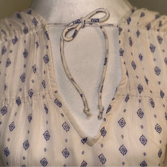 Old Navy Chiffon smocked poet swing blouse- geometric pattern, small white/blue - Picture 7 of 11